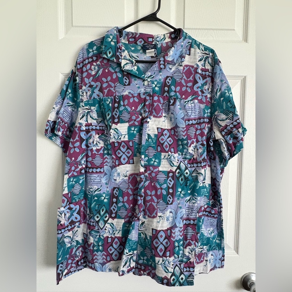 Vintage 80’s Granda New York Floral shirt/smock shirt sleeve shirt. Golden girls